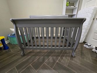 DaVinci Baby Crib
