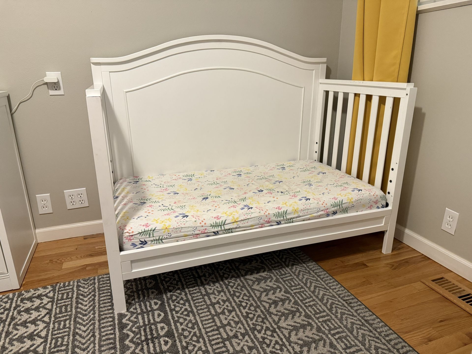 Free Crib/Toddler Bed