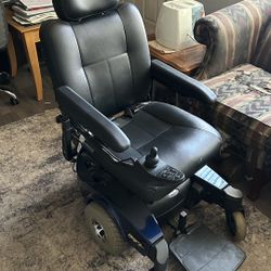 Pronto M51 Adult Chair