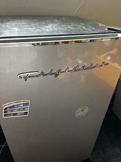 Mini fridge