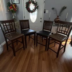 Set of 4 chairs