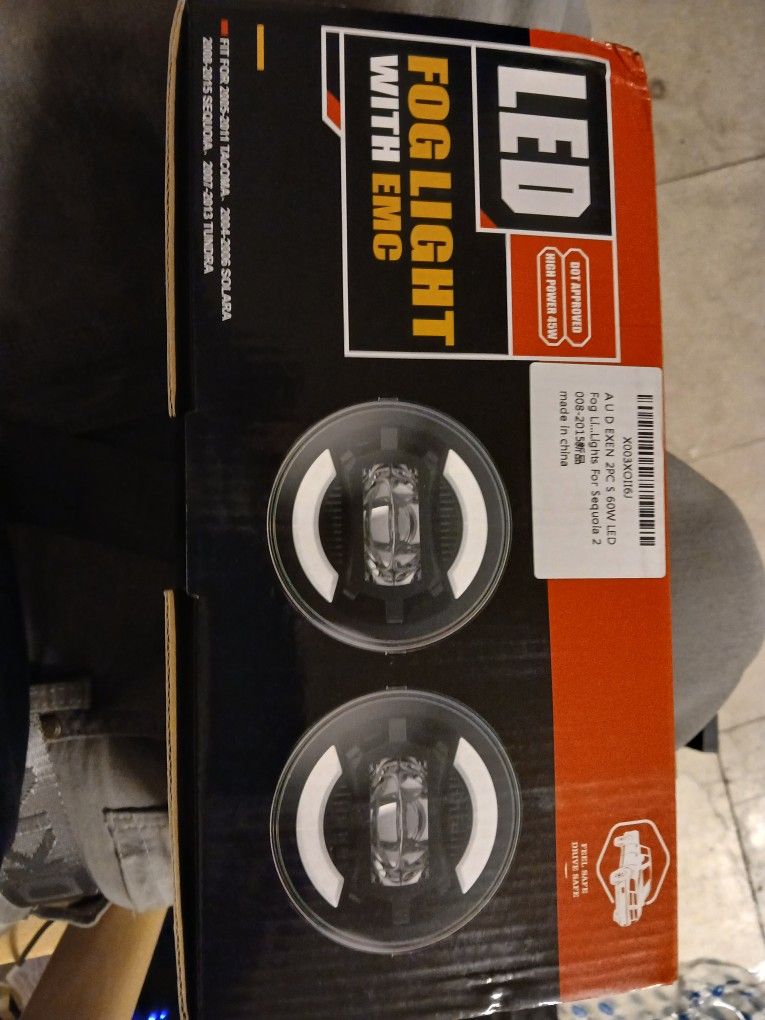 Brand New Fog Lights For Toyota