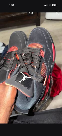 Jordan 4s
