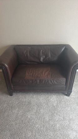 Bernhardt loveseat