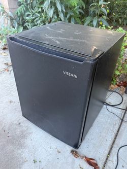 Mini refrigerador free free