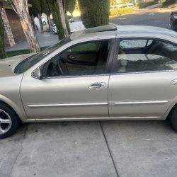 2000 NISSAN MAXIMA    Smogged & Registered,130k Miles. $2200 Obo