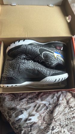 Men’s size 10