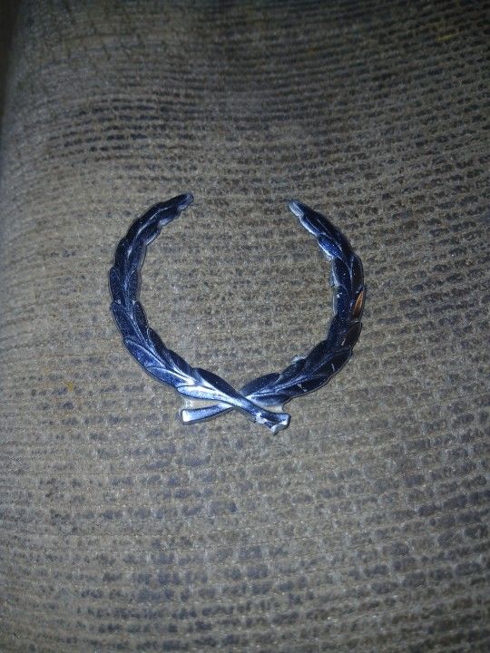 Vintage 1967 Cadillac Trunk Wreath