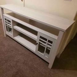 Beautiful tv stand cabinet $89