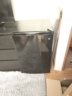 Mini fridge