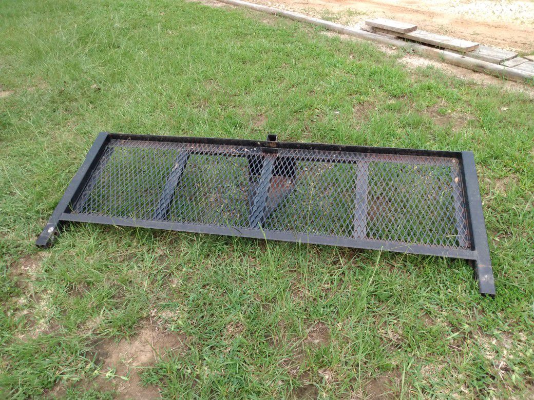 Travel Trailer Rear Grill With Spare Tire Mount