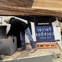 Delivery Locker 