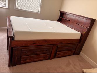 For Sale: Trundle Bed Set