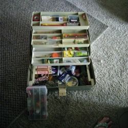 LURES & TACKLE FISHING GEAR