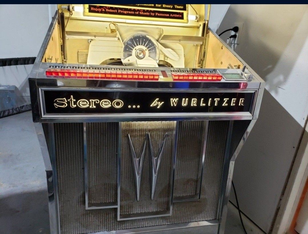 JUKEBOX 1965 WURLITZER MODEL 2800