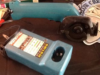 Mikita 9volt handheld cordless circular saw