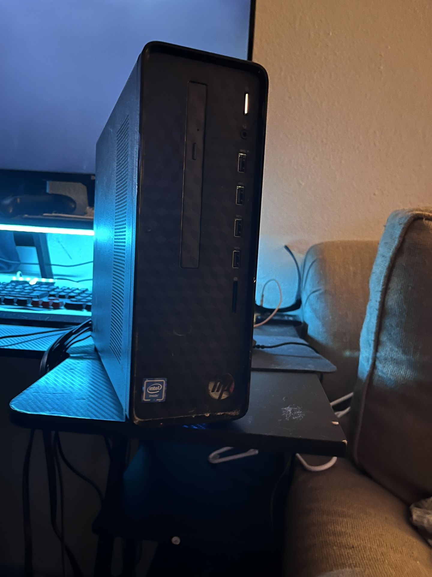 HP Slim Desktop S01-pF1