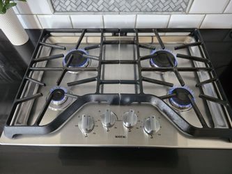 Maytag 30 in. Gas Cooktop Stainless Steel
