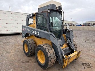 #100 • John Deere Skid Steer 332E
