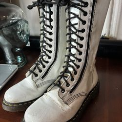 Doc Martens White Women's Double Side Zip Zipper Boot 9733W Combat sz 9   ** Please see photos: some flaking, but sole shows minimal use.**