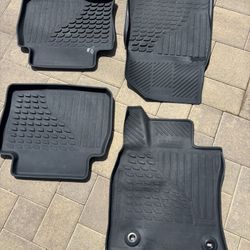 Toyota Camry OEM Original Rubber floor Mat Set