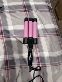 Plugged 3 barrel hair waver