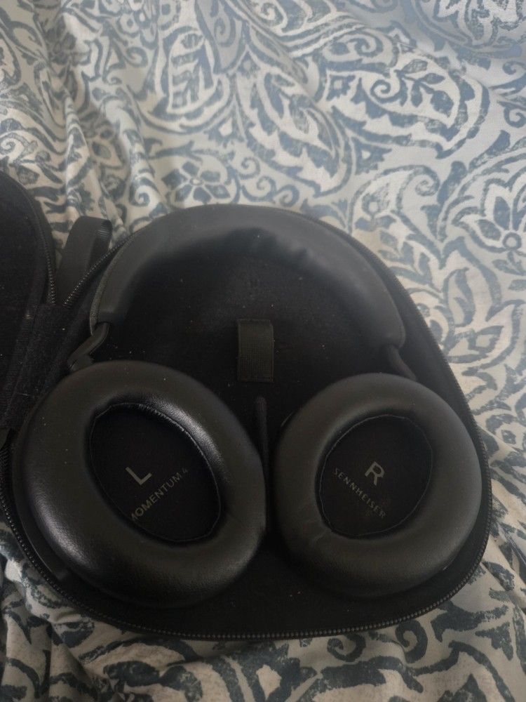Sennheisser MOMENTUM 4 BT ANC Headphones