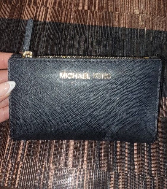Michael Michael Kors Leather Wallet