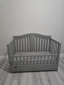 Toddler bed