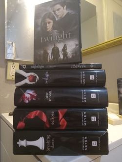 Twilight Saga Hard Cover Set with extras.