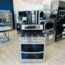 6.9 Cu. Ft. Self-Cleaning Freestanding Double Oven Gas Range with ProBake Convection - Stainless steel  I