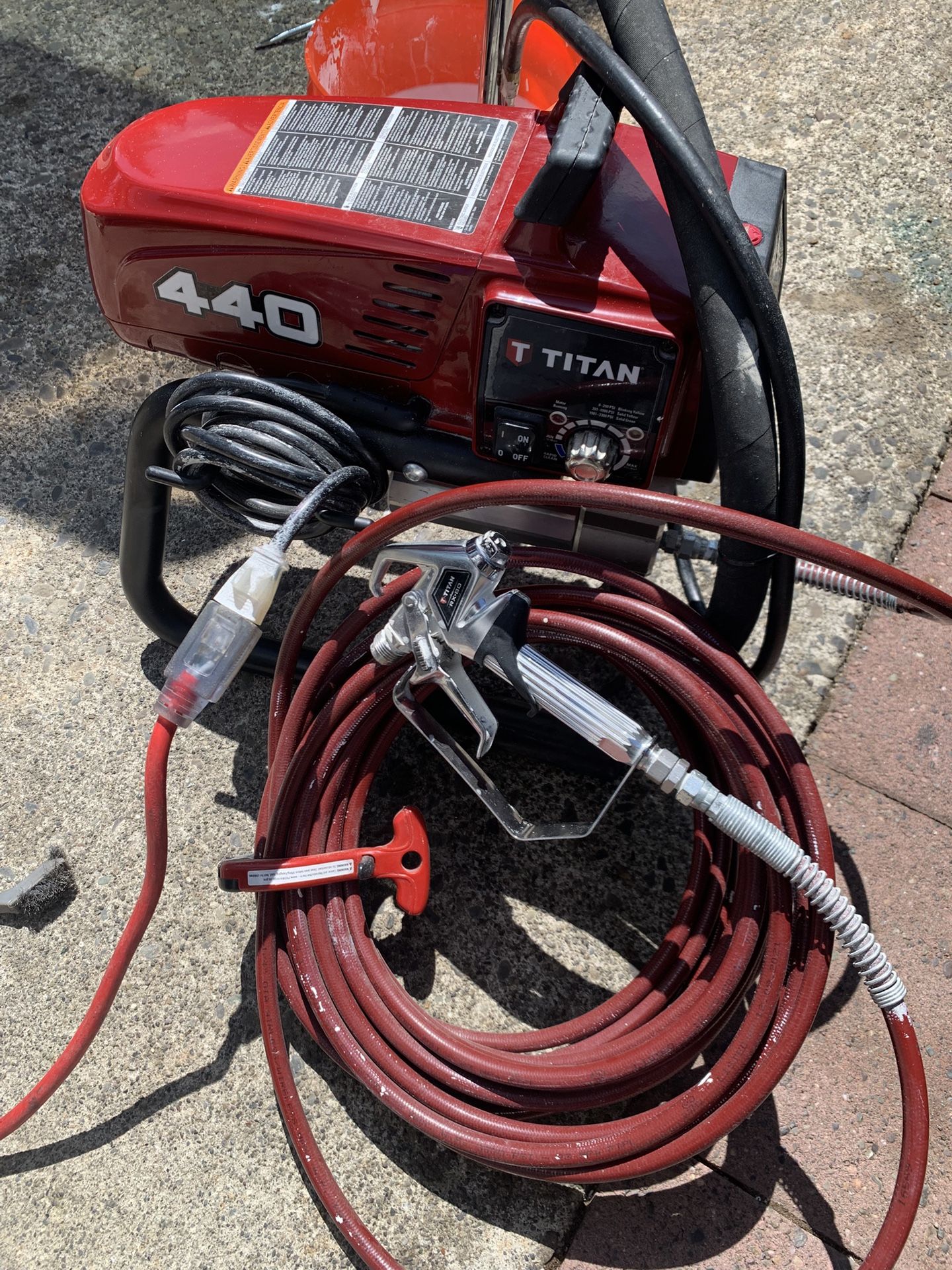 TITAN IMPACT Pain Sprayer Like New Condition