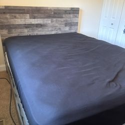 Rustic finish Queen bedroom set