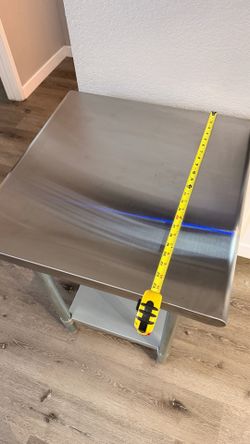 Stainless steel kitchen work table 24” x 24”