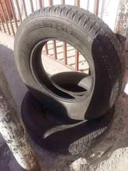 2 Llantas para Traila 205/75D15