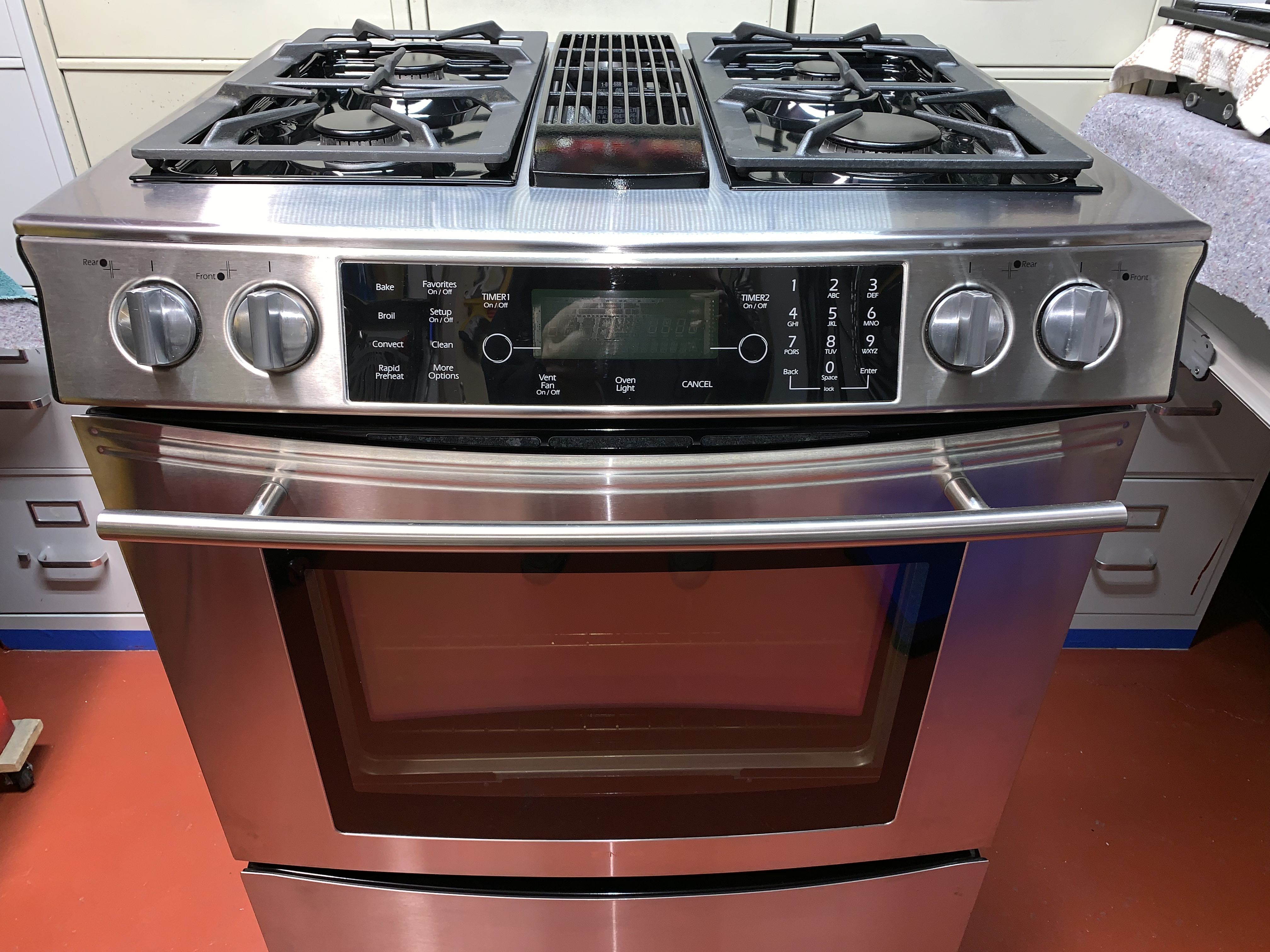 Jenn Air Dual Fuel Range (Like New Stainless Steel) Downdraft for