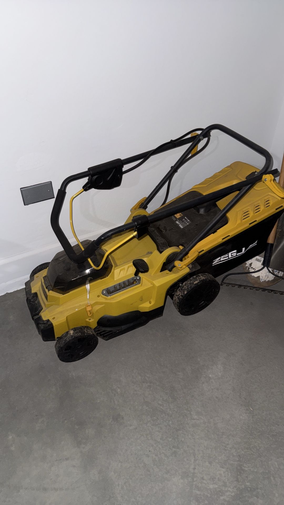 ZEGJAW Cordless Electric Lawn Mower