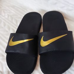 FREE  Nike Sleepers 2y 