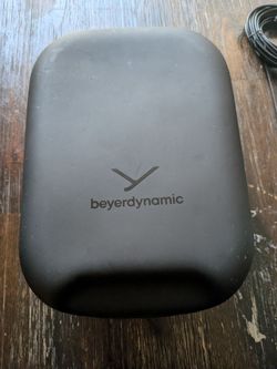 Beyerdynamic DT 1770 Pro Closed-back Headphones (Original 1st gen)