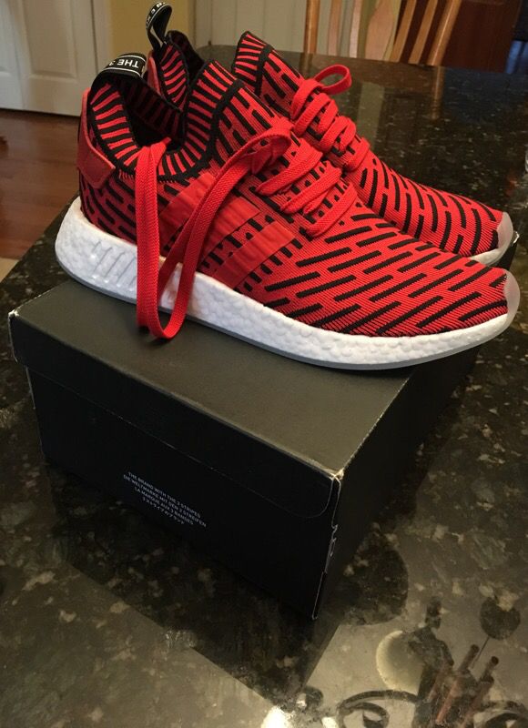 NMD R2 core red size 10