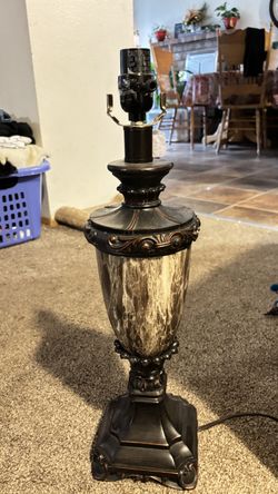 Lamp base