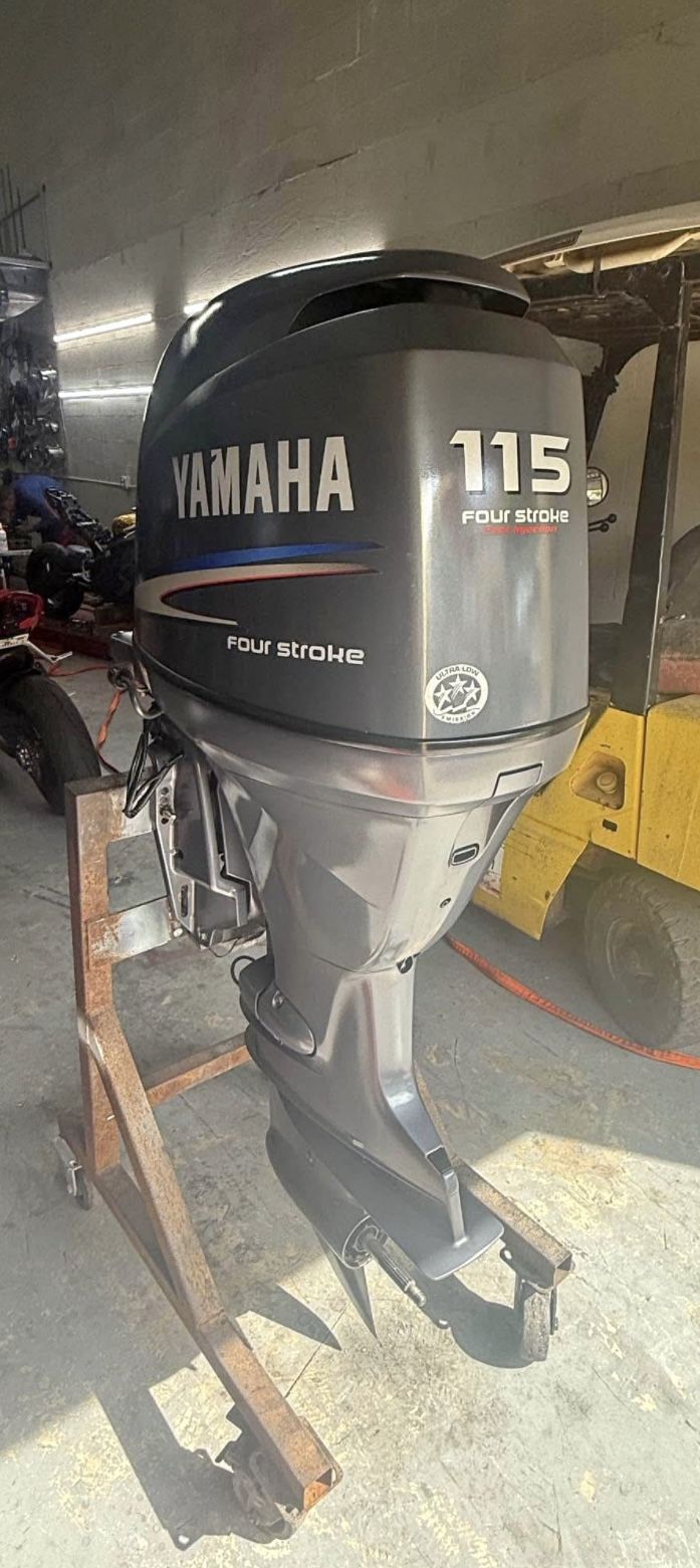 2010 Yamaha 115hp 4stroke outboard motor