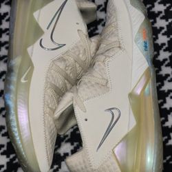 Nike Lebron 17 Low Easter