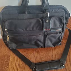 TUMI D4 Alpha Expandable Organizer Laptop Briefcase Shoulder Bag w/ Strap