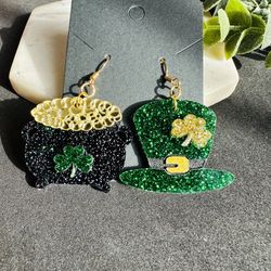 Leprechaun Hat And a POT ST.Patrick Day Green Earrings 