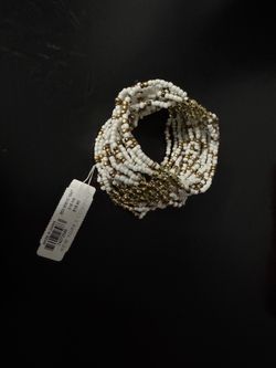 New beaded bracelet with tag