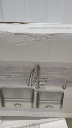 American Standard Montvale 33x22" Stainless Steel Double-Bowl Kitchen Sink Kit