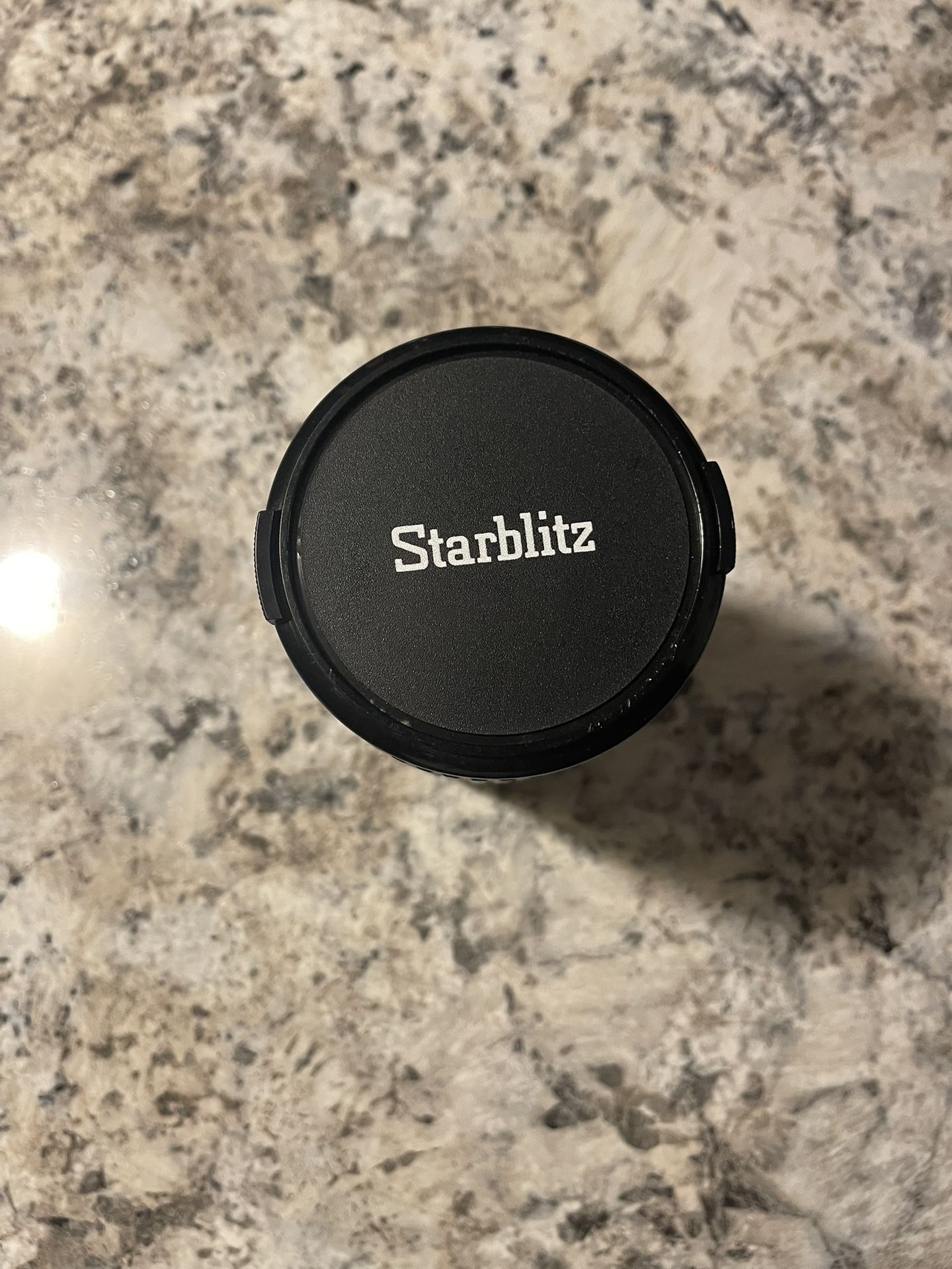28-100mm Camera Lens