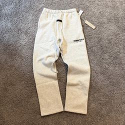 Essentials sweats (uncuffed) 