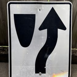 Decommissioned road sign used for décor only. Not for public or street use.